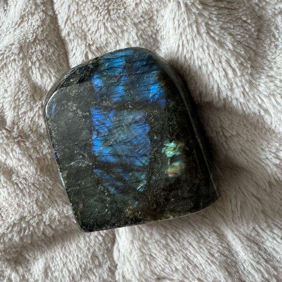Fancy Rock Crystal Labradorite - Picture 4 of 5